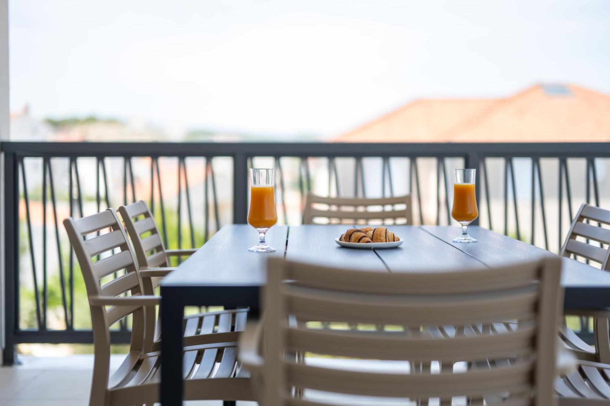 Lush Suites Trogir Buitenkant foto