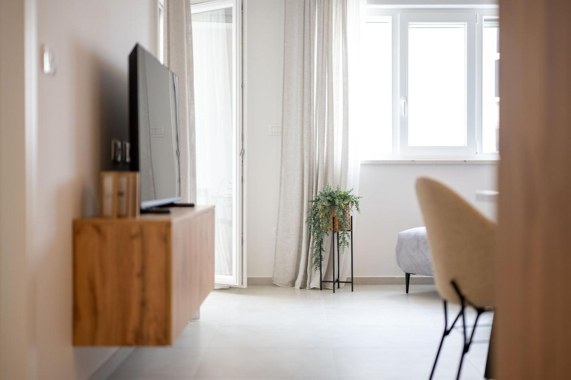 Lush Suites Trogir Buitenkant foto