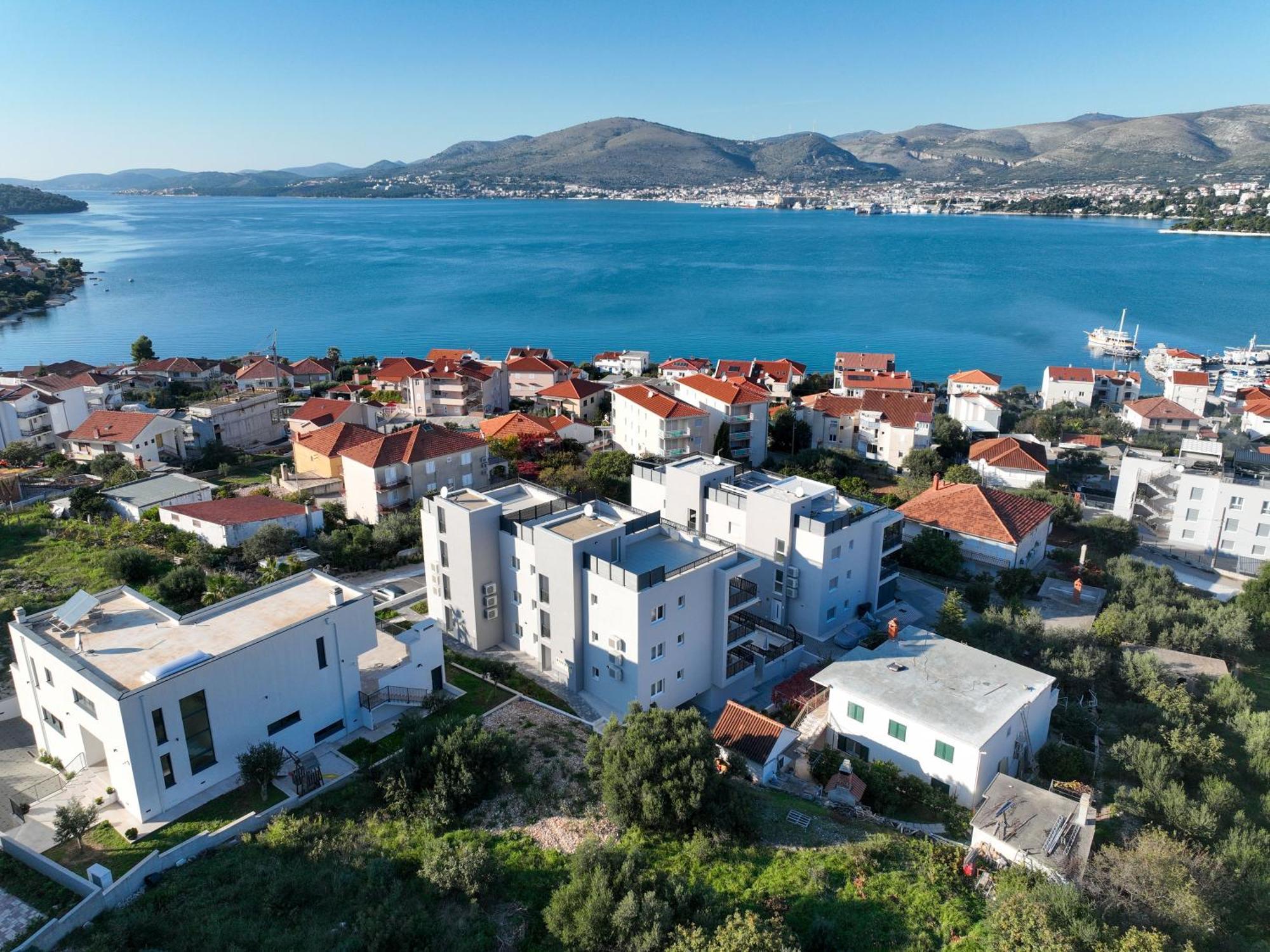 Lush Suites Trogir Buitenkant foto